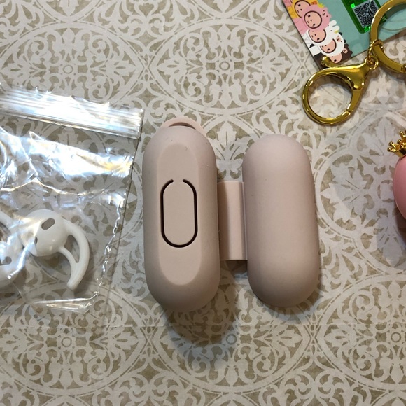 AirPod Pro Case Set - Picture 6 of 8
